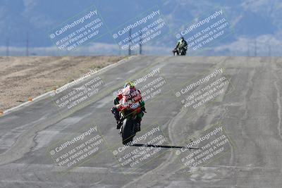 media/Dec-07-2025-CVMA (Sun) [[3e7d2de5dc]]/Race 7-Formula Lightweight Twins Shootout/